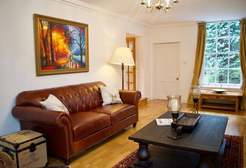 Spacious Cottage In Edinburgh