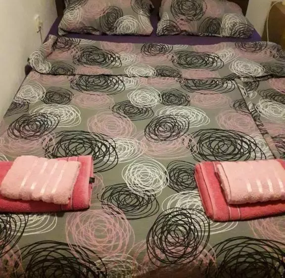 Hostel Topić