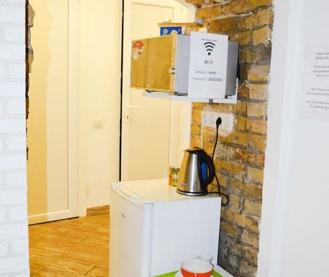 Hostel Train Station