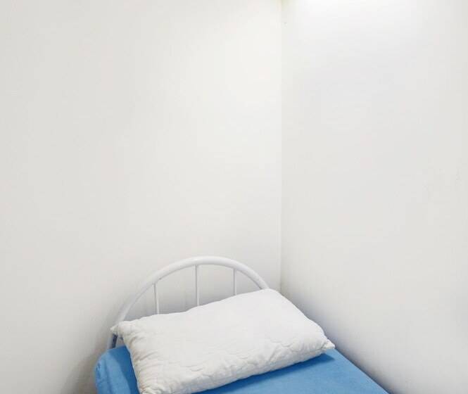 Hostel Train Station