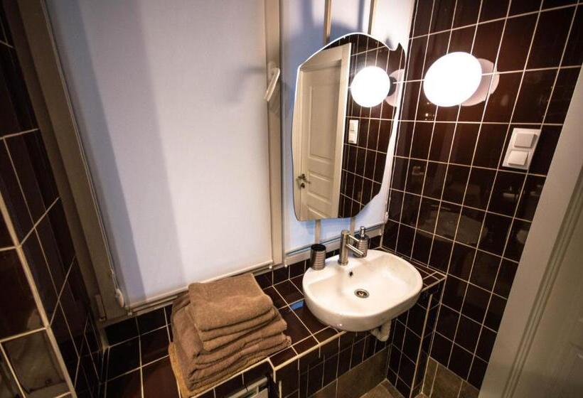 Hotelli Kyiv Panorama Apartments Near Gulliver