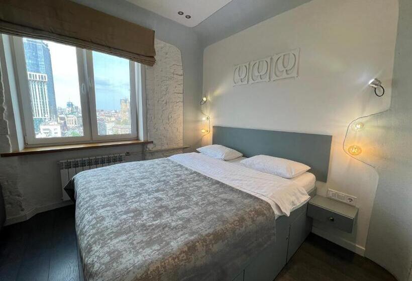 Hotelli Kyiv Panorama Apartments Near Gulliver