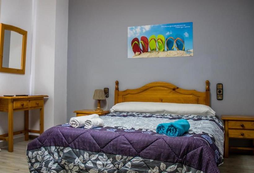 بنسيون Hostal Villaricos