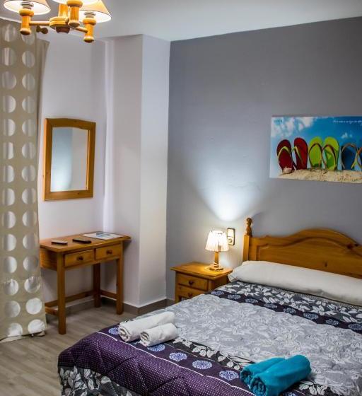 بنسيون Hostal Villaricos