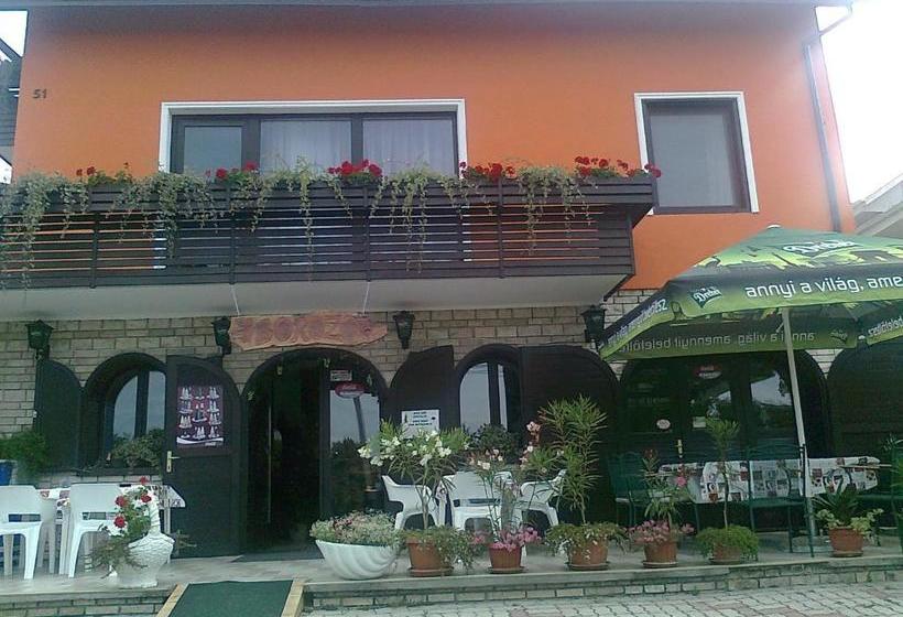 Pensionat Júlia Vendégház