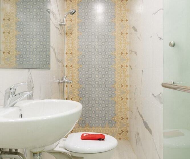 ペンション Reddoorz Syariah @ Griya Shanta Malang