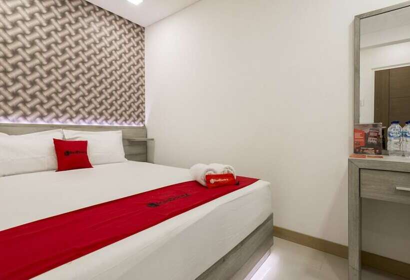 ペンション Reddoorz Syariah @ Griya Shanta Malang