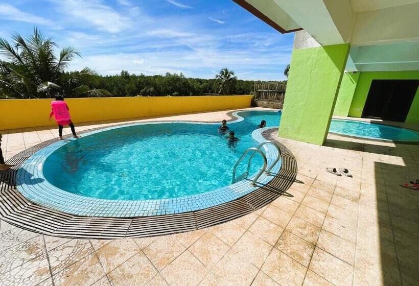 Dindings Pantai Desair Apartment By Dpd