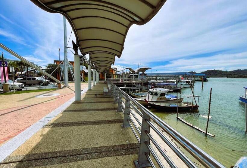 Dindings Pantai Desair Apartment By Dpd