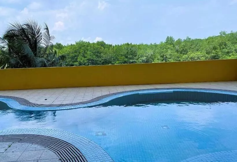 Dindings Pantai Desair Apartment By Dpd