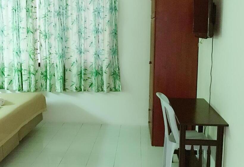 Dindings Pantai Desair Apartment By Dpd