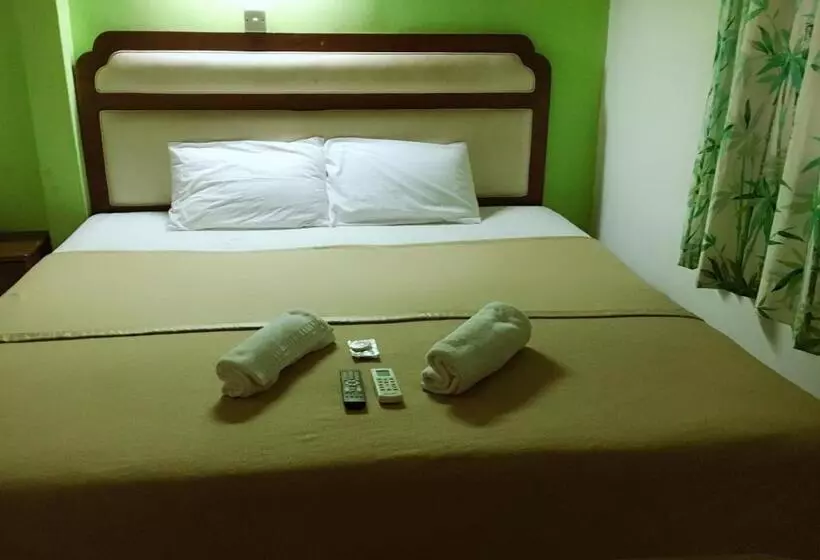 Dindings Pantai Desair Apartment By Dpd