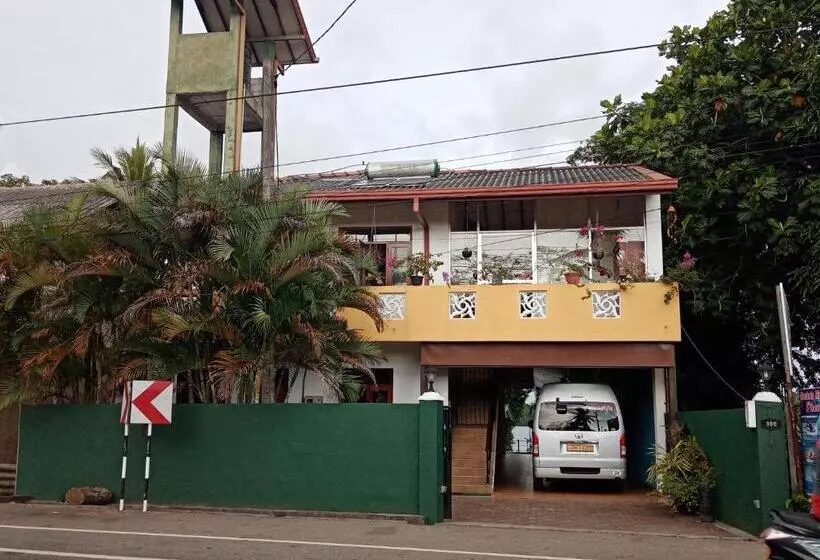 هتل Villa Bentota River View