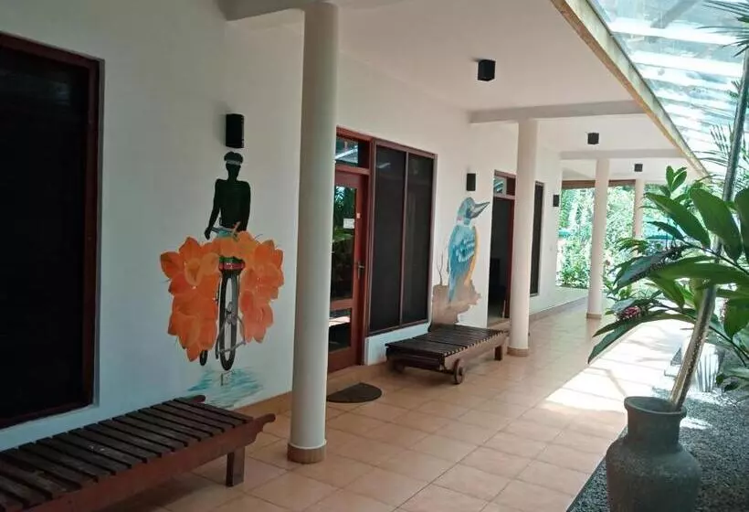 هتل Villa Bentota River View