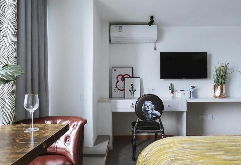 Hotel Xuanwu Lake, Confucius Temple, Night View Of Nj