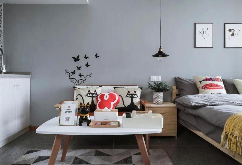 Hotel Xuanwu Lake, Confucius Temple, Night View Of Nj