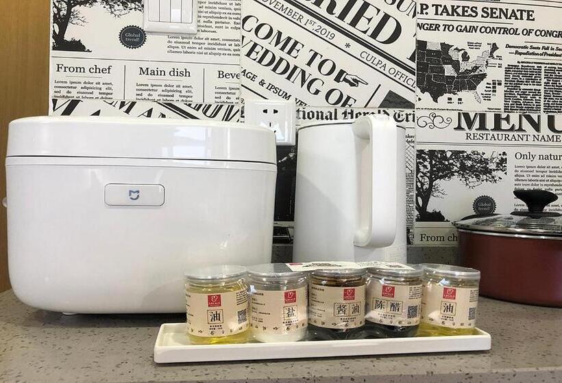 Hotel Xuanwu Lake, Confucius Temple, Night View Of Nj