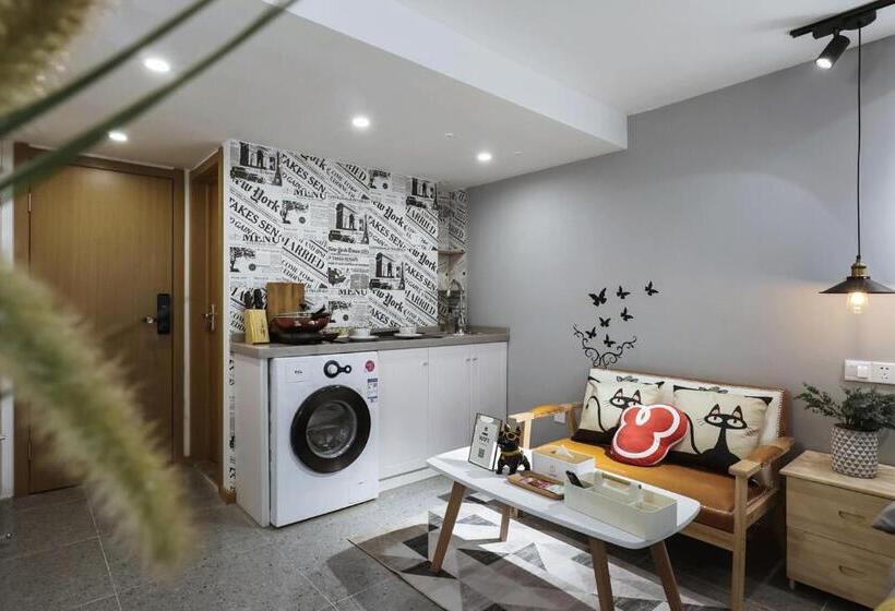 Hotel Xuanwu Lake, Confucius Temple, Night View Of Nj