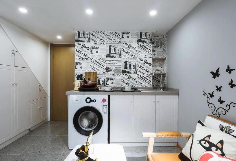 Hotel Xuanwu Lake, Confucius Temple, Night View Of Nj