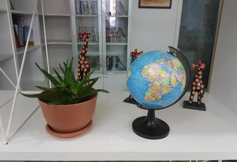 پانسیون Tara Lodge