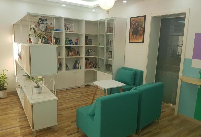 پانسیون Tara Lodge