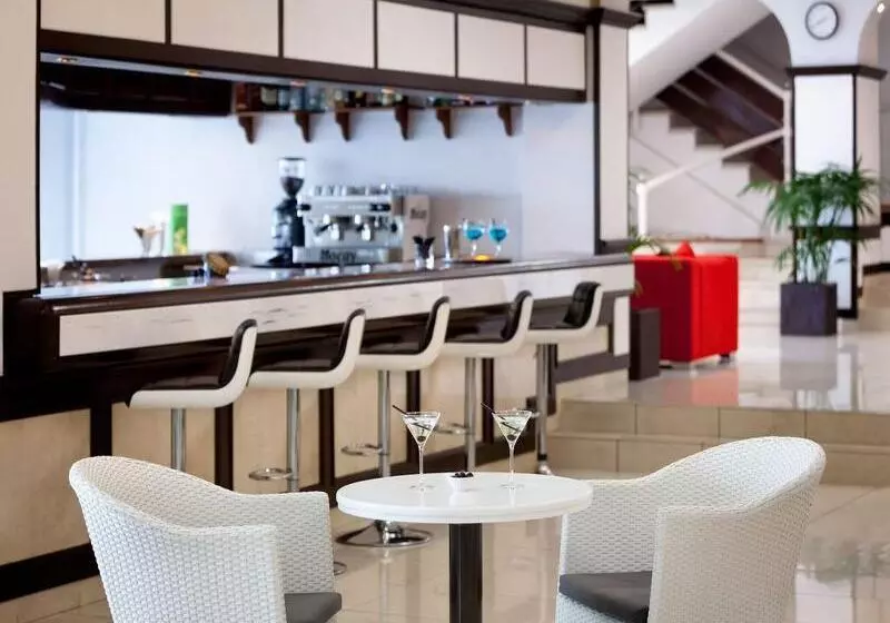 Aparthotel Los Dragos Del Sur