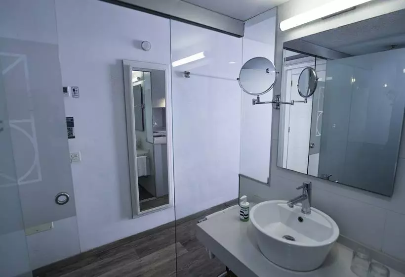 Coral Ocean View - Adults Only