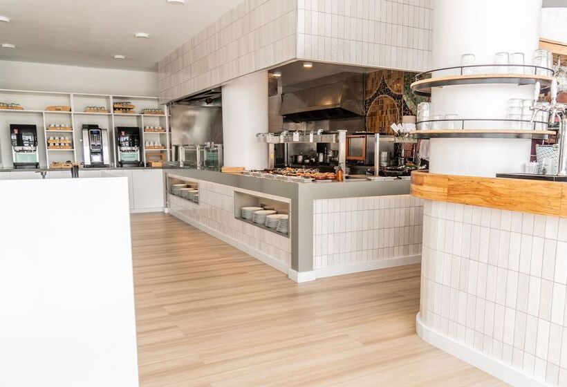 Coral Ocean View - Adults Only