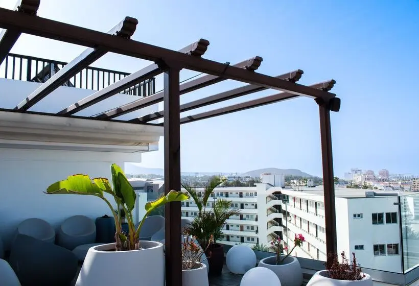Coral Ocean View - Adults Only