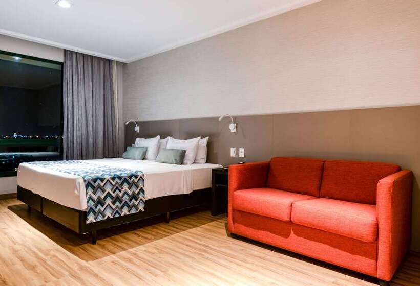 هتل Comfort Suites Vitoria