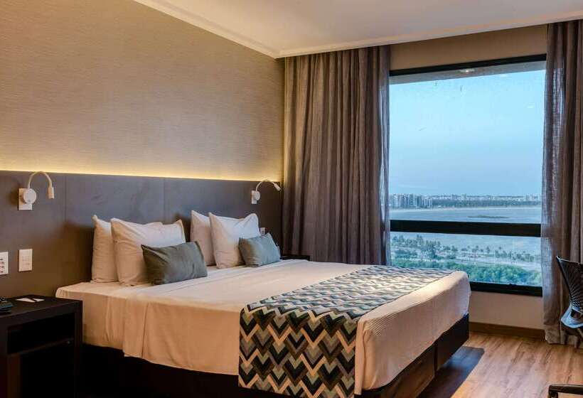 هتل Comfort Suites Vitoria