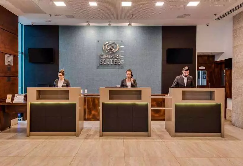 Отель Comfort Suites Vitoria