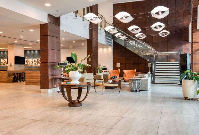 هتل Comfort Suites Vitoria