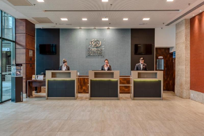 هتل Comfort Suites Vitoria