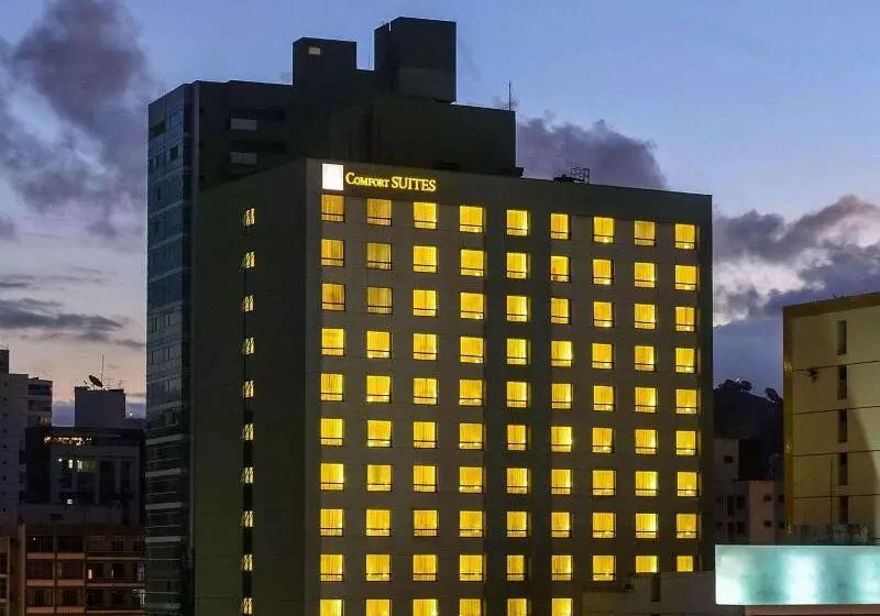 Отель Comfort Suites Vitoria