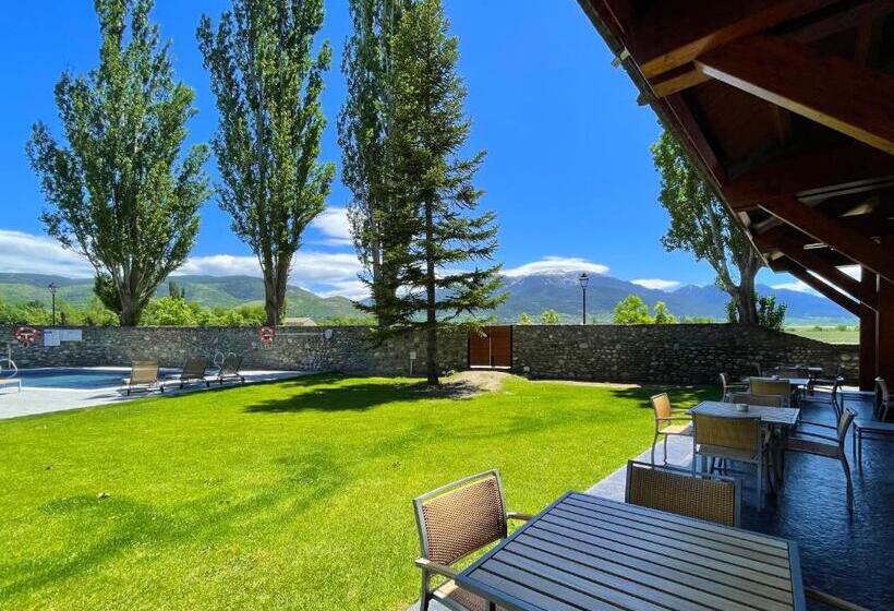 هتل Fontanals Golf