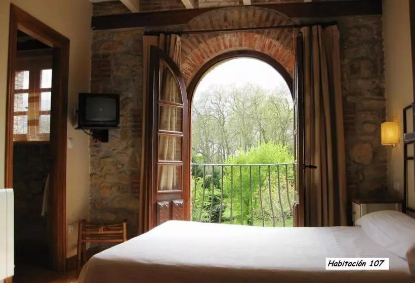 هتل Hospederia Santillana