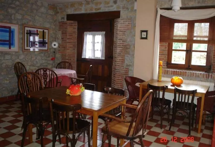 هتل Hospederia Santillana