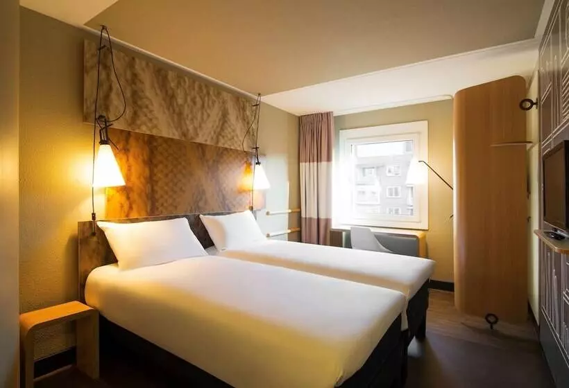 Отель Ibis Amsterdam Centre Stopera