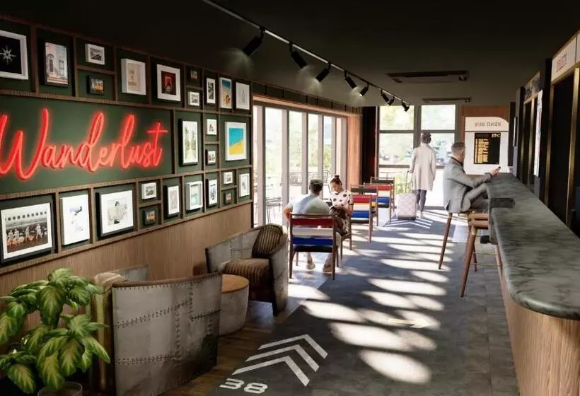 호텔 Ibis Styles London Gatwick Airport