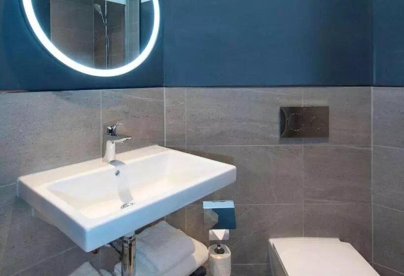 호텔 Ibis Styles London Gatwick Airport