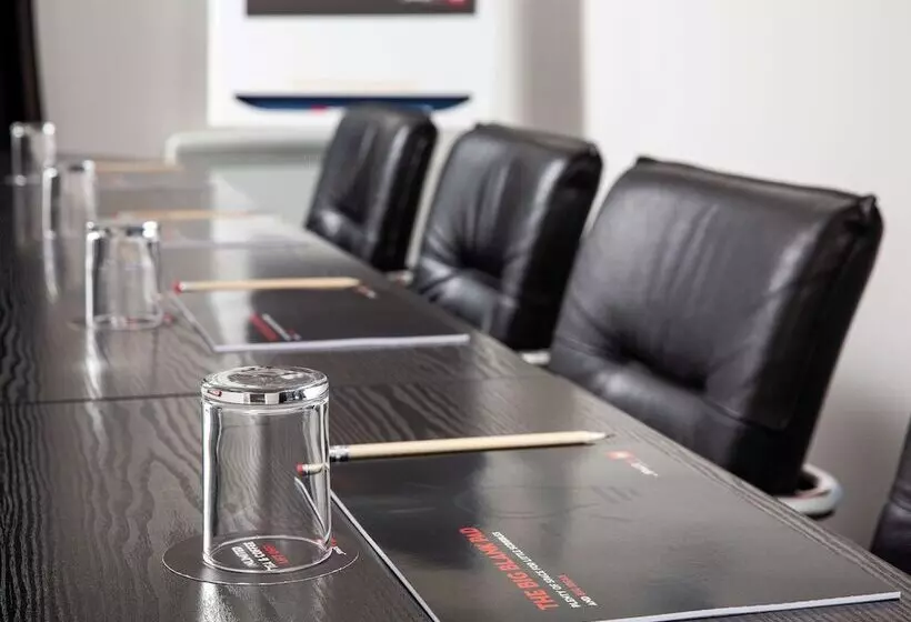 ホテル Ibis Rugby East