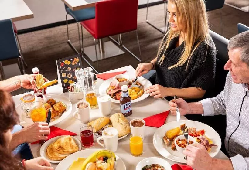 ホテル Ibis Rugby East