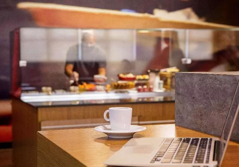 Отель Ibis Sao Jose Dos Campos Dutra