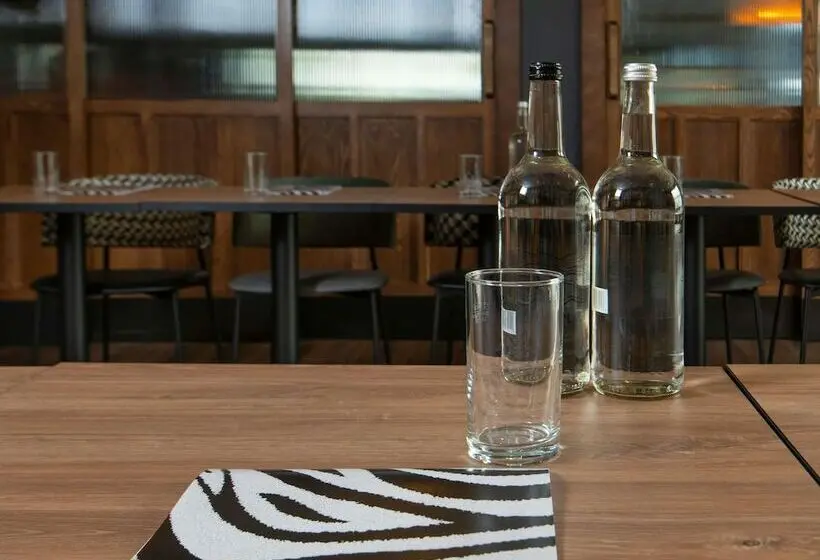 Hotelli Ibis Styles London Gatwick Airport