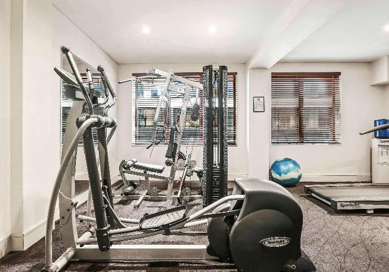 בית מלון כפרי Ibis Sydney World Square