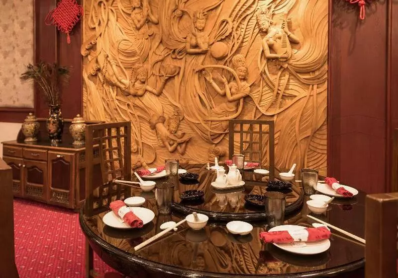 Отель Mercure Alger Aeroport