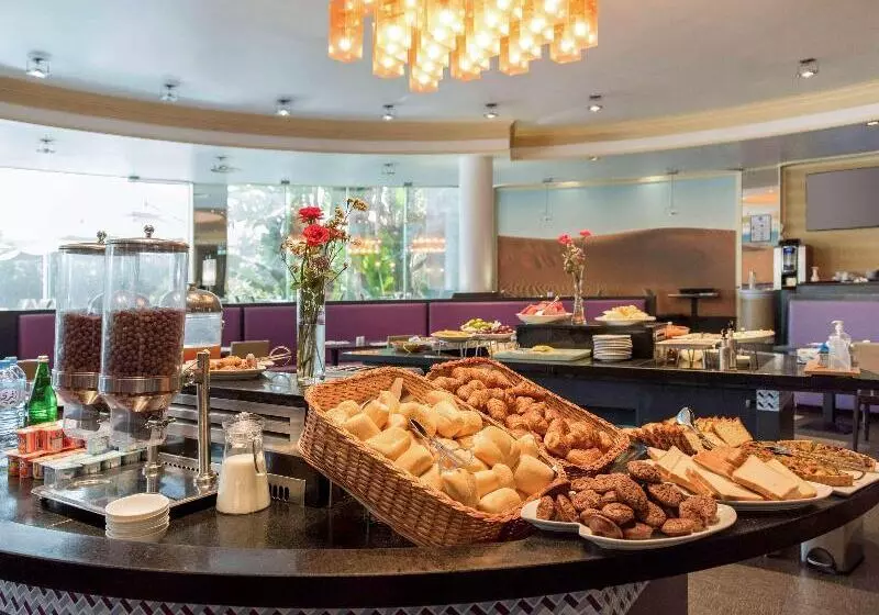 Отель Mercure Alger Aeroport