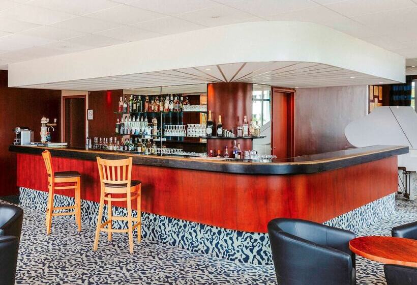 هتل Mercure Nevers Pont De Loire