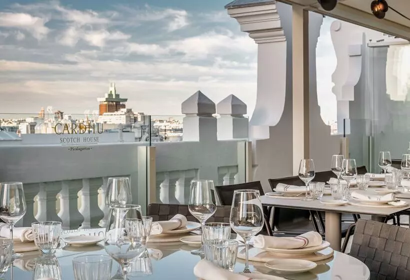 فندق NH Collection Madrid Gran Via